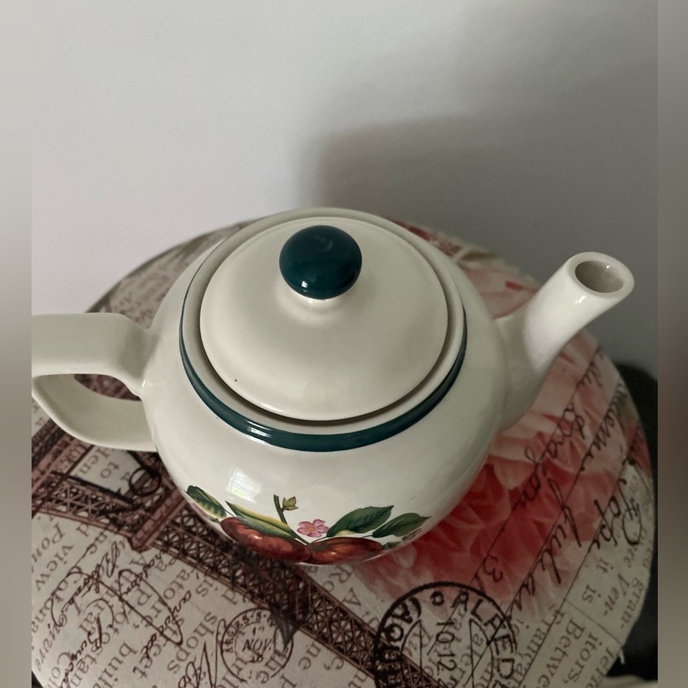 Ceramic Tea pot - Picture 3 of 5